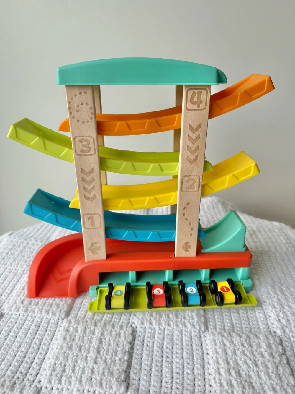 Gigglescape Wooden Race Car Ramp